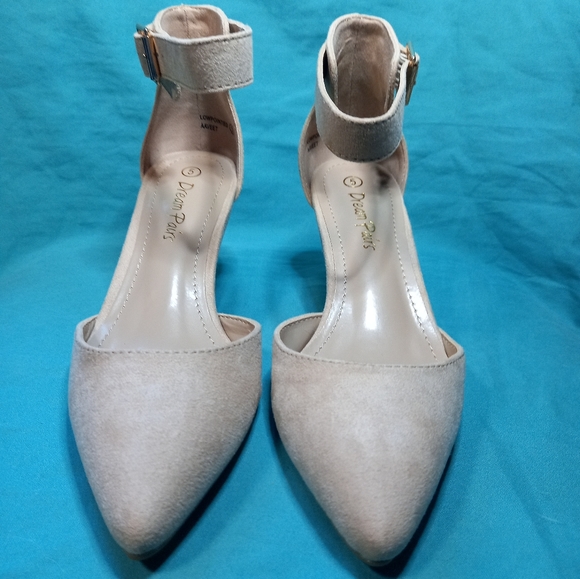 Nude Heels, Size 5 - Picture 2 of 5